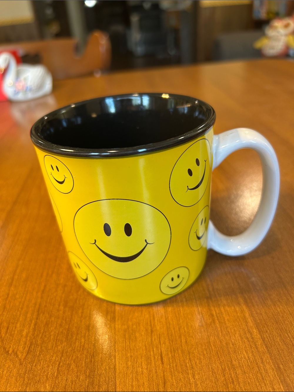 Burton + Burton Smiley Face Ceramic Coffee Mug - Yellow